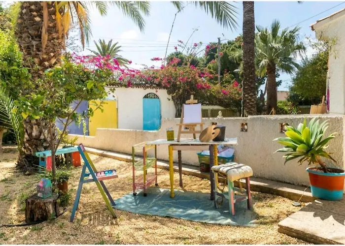 Bed & Breakfast Cm Azibi Blue *